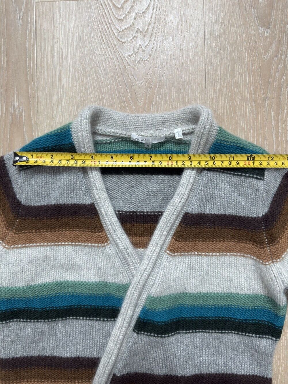 Vince 100% Cashmere Striped Cardigan Sweater M As Seen On Big Bang Theory Penny - Picture 8 of 16